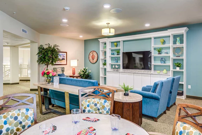 Bella Vista Gracious Retirement Living Hawthorn Senior Independent Living in Asheville, North Carolina living room