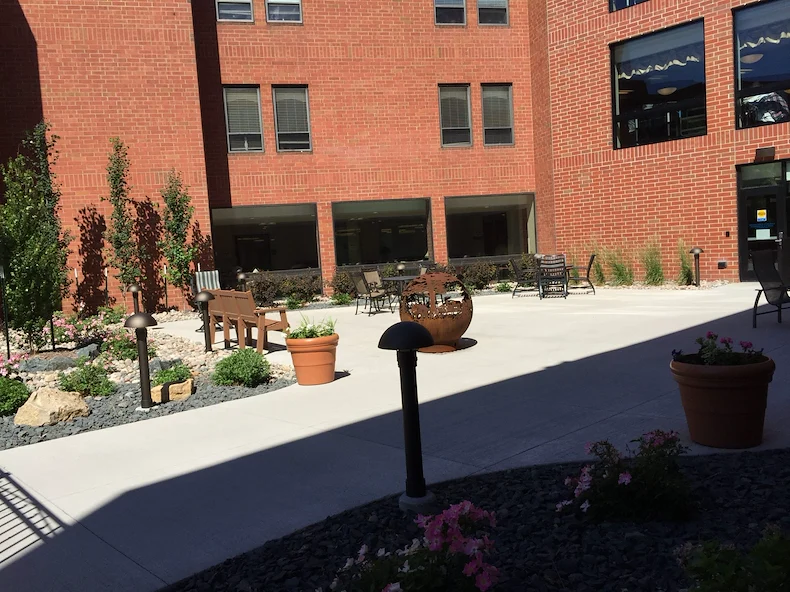 Image of Bethany on University (10)