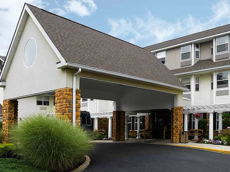 Image of Atria Tinton Falls (1)