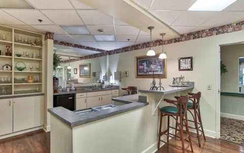 Image of Autumn Cove Retirement Community (4)