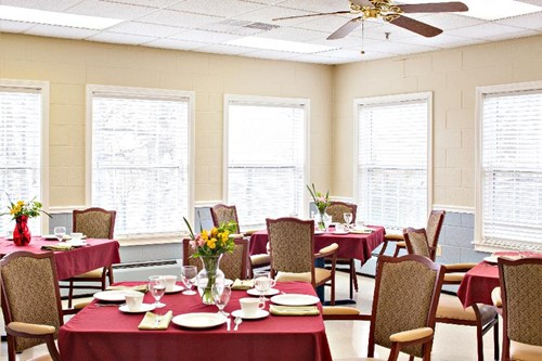 Image of Madisonville Health and Rehab - Madisonville, KY (3)