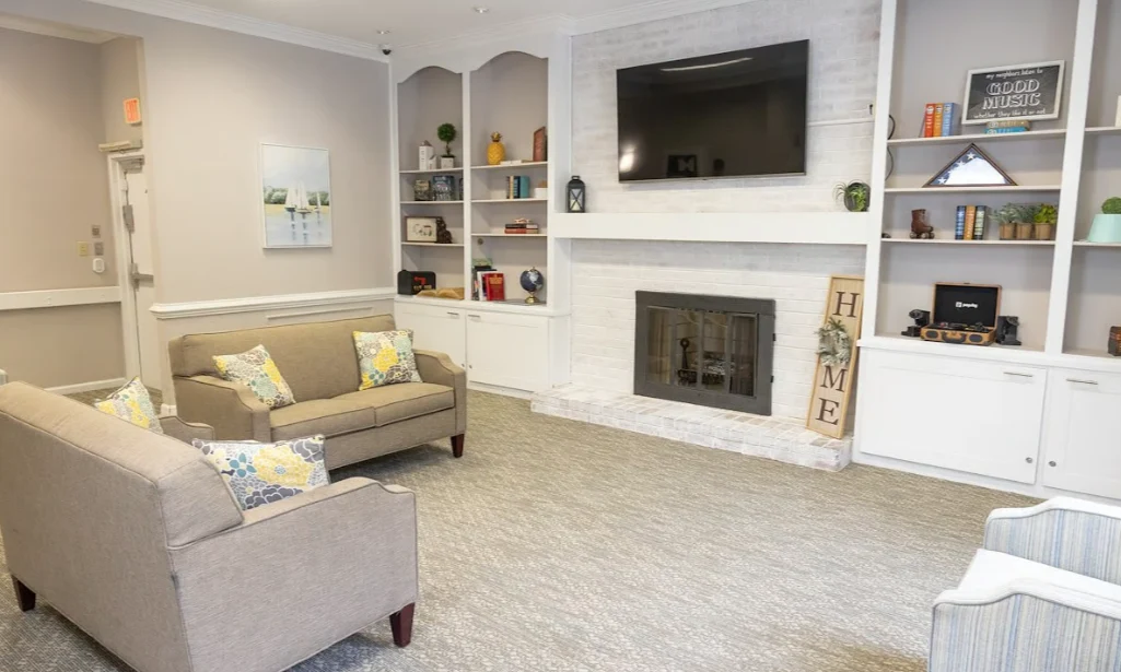 Image of Commonwealth Senior Living at Georgian Manor (8)