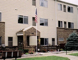 Image of Lakeview Manor (1)