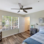 Image of Valencia at 19th Pl. #2 (7)