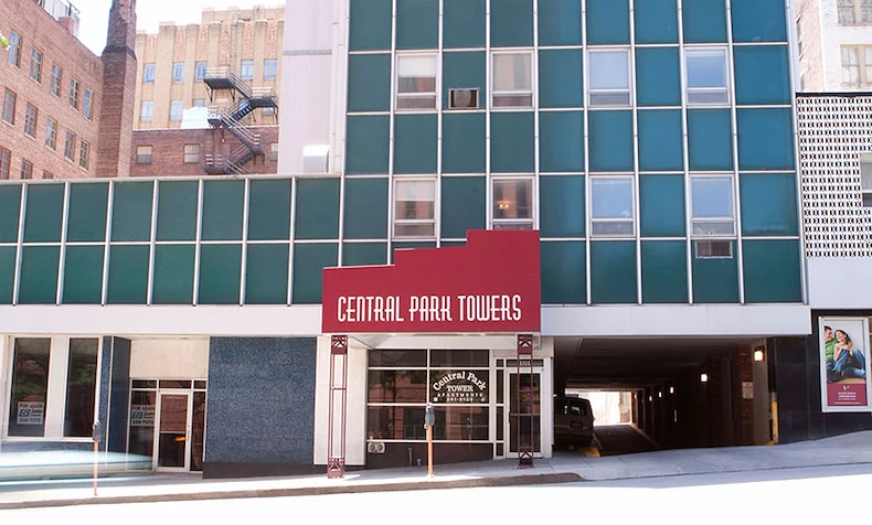 Image of Central Park Tower (1)