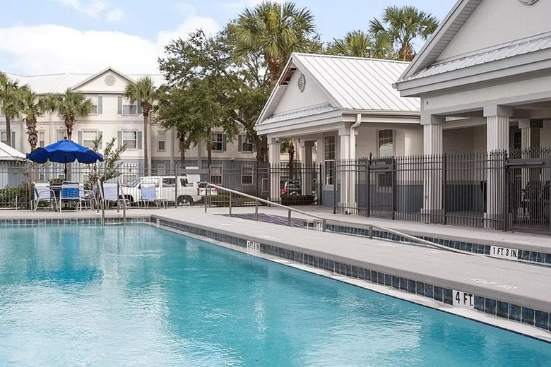 Image of Crescent Club Apartments (5)