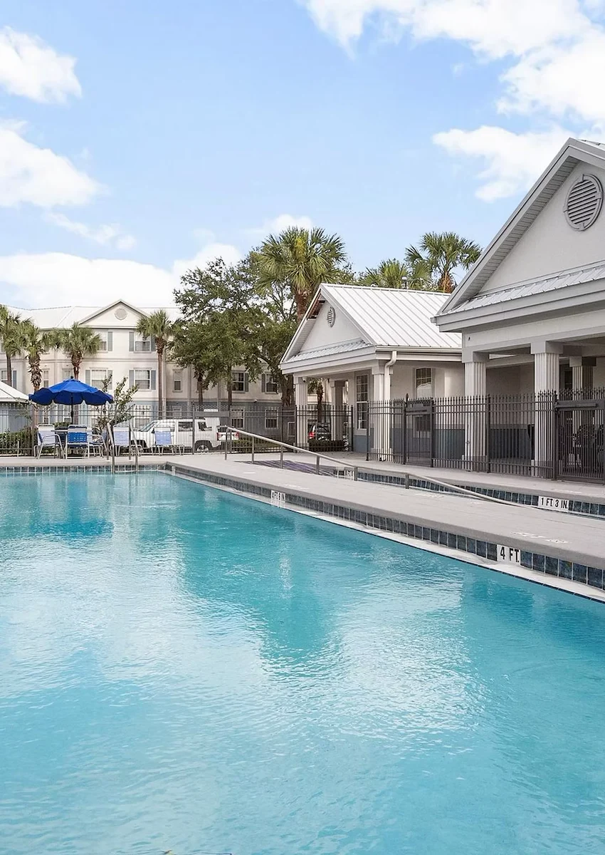 Image of Crescent Club Apartments (5)