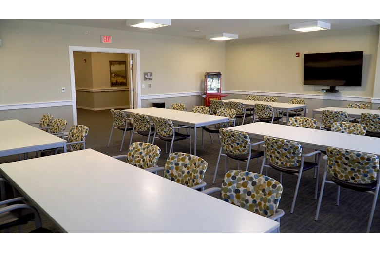 Image of Evergreen Village at Bloomington (6)