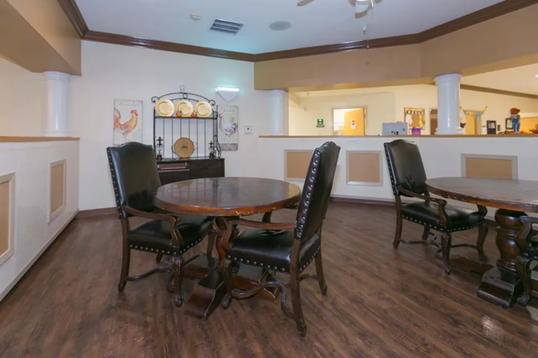 Image of Legend Oaks Healthcare & Rehabilitation (7)