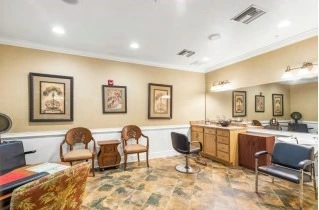 Image of Royal Palms (6)