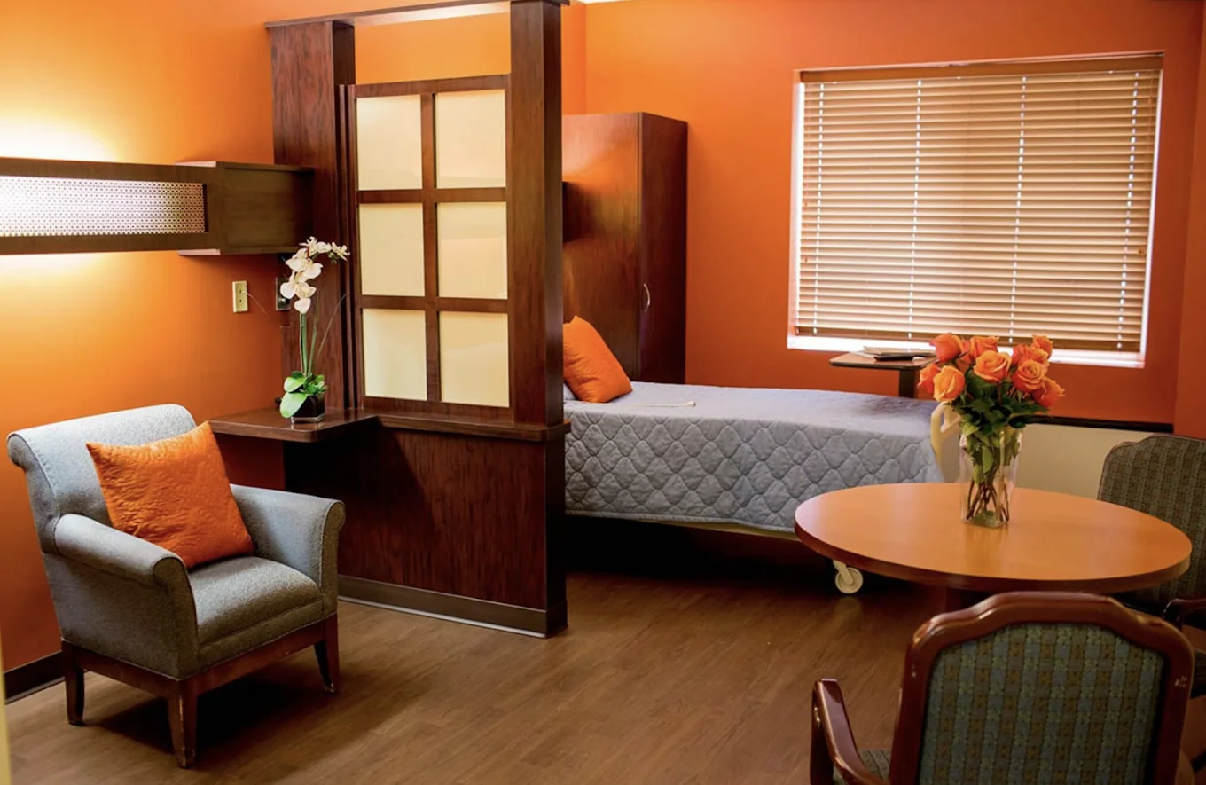 Image of The Pearl Of Hillside (2)