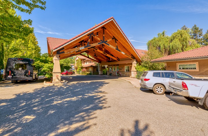 Image of Courtyard at Coeur d'Alene (2)