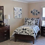 American House Sterling Heights, senior living community offering independent living and respite care in Sterling Heights, MI, apartment bedroom