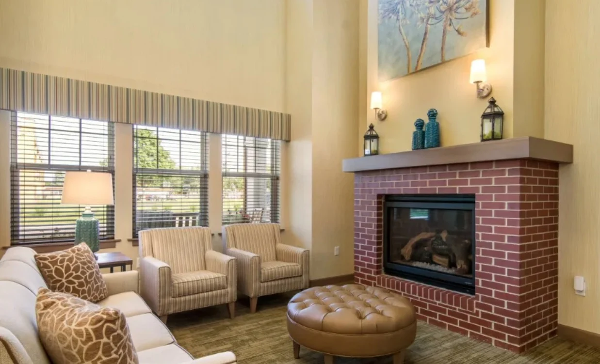 Grace Point Place Assisted Senior Living Memory Care in Oak Lawn, IL living room