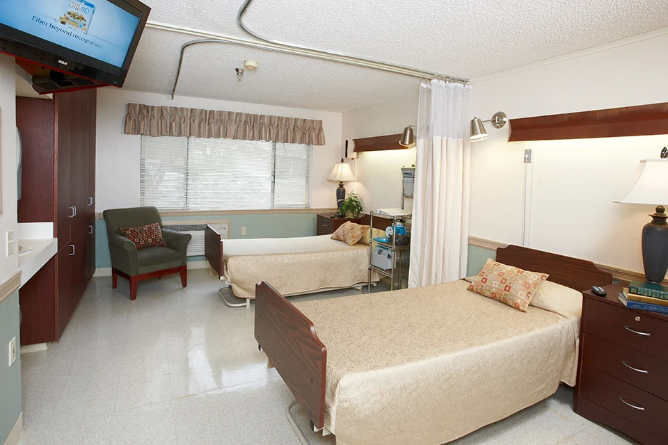 Image of Lakeside Rehabilitation & Care Center (4)