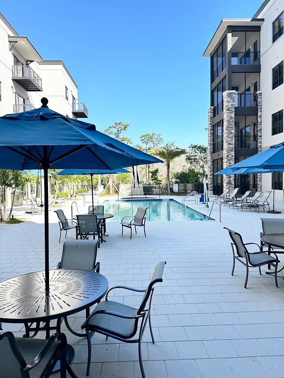 Image of Grand Living at Naples (8)