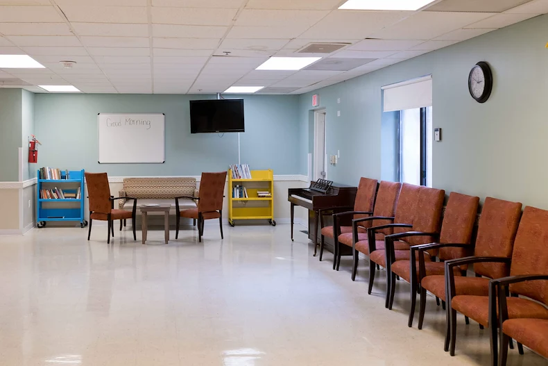 Image of Autumn Lake Healthcare At Oakview (5)