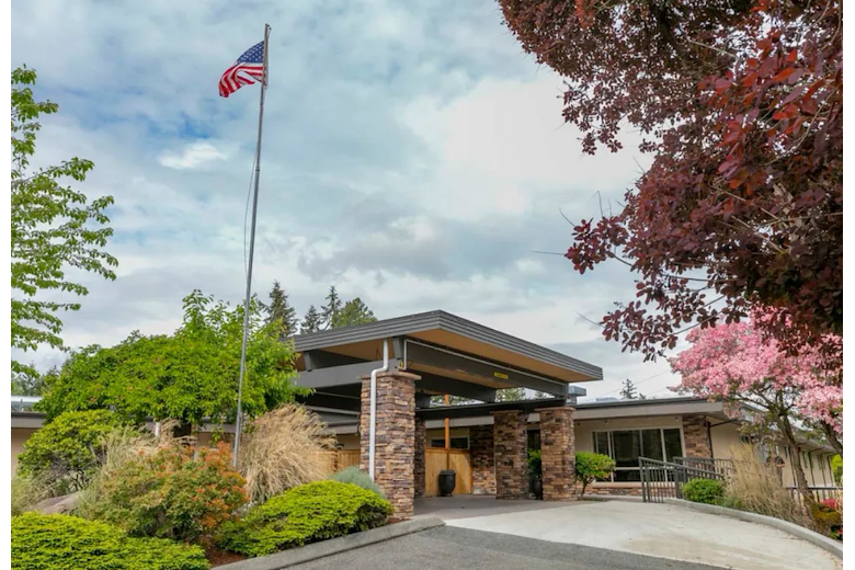 Image of Lynnwood Post Acute Rehabilitation Center (1)