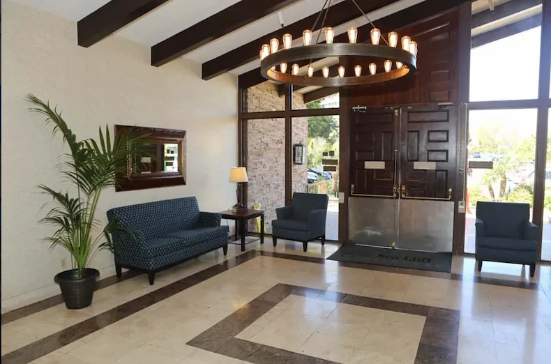 Image of Sea Cliff Healthcare Center (2)