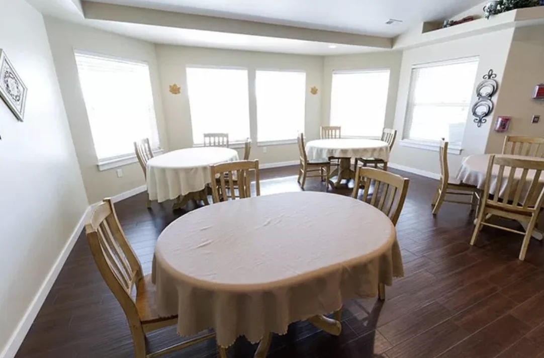 Image of Ashley Manor - Parkview 1 (4)