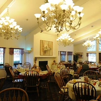 Image of Lakeside Manor (4)