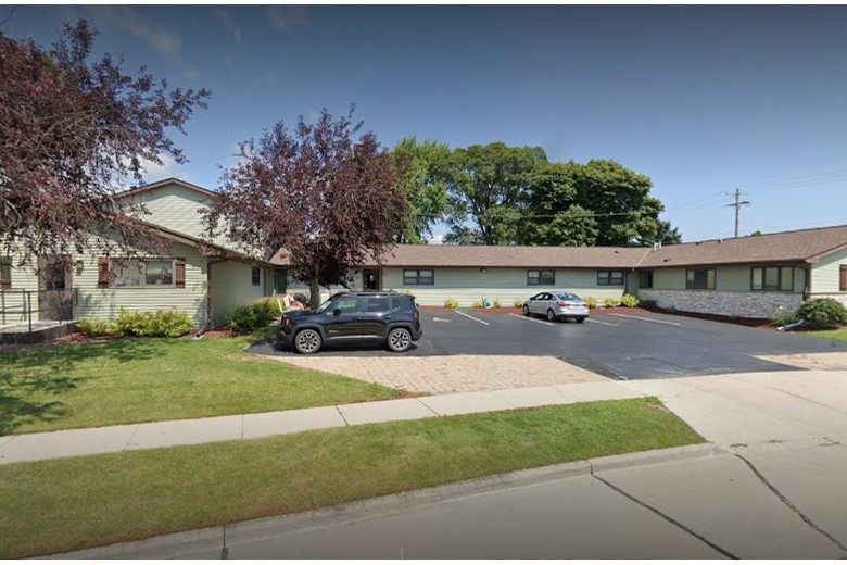 Image of Fieldcrest Manor (1)