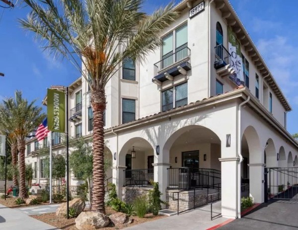 Image of Oakmont of Huntington Beach (1)