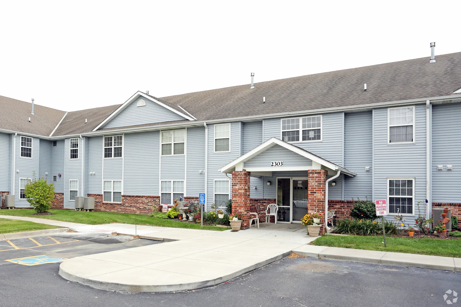 Image of South Ridge Apartments (1)