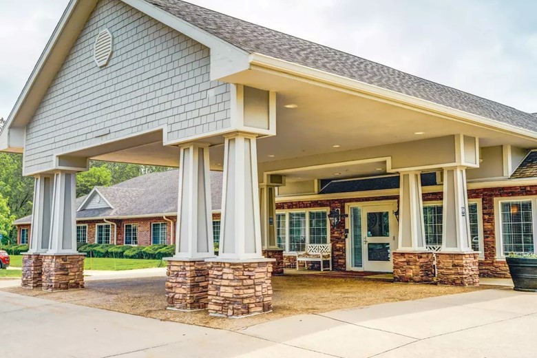 Image of Glen Oaks Alzheimer’s Special Care Center (9)