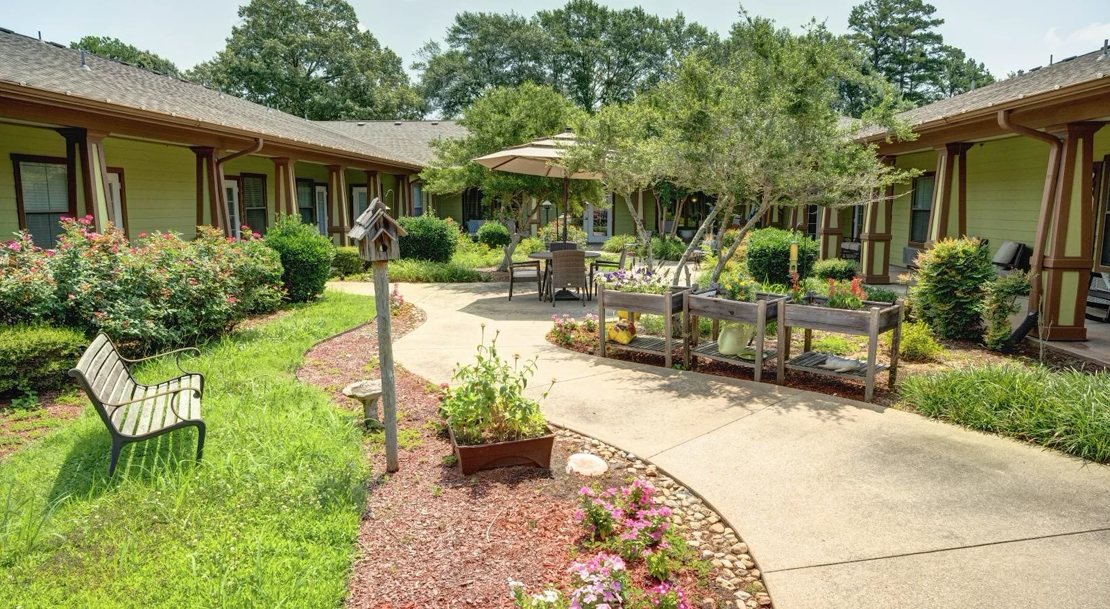 Image of Azalea Trails Senior Living (2)