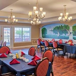 Charter Senior Living of Bay City dining room