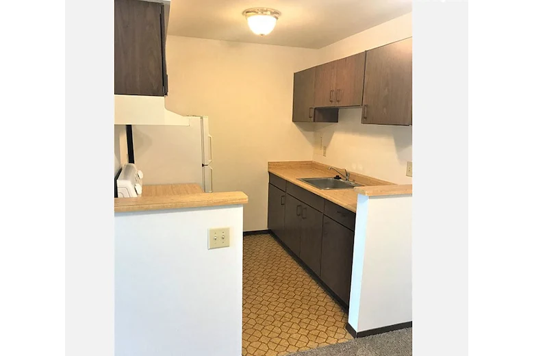 Image of Village Glenn Apartments (3)