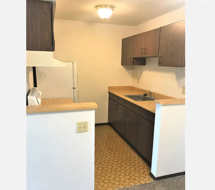 Image of Village Glenn Apartments (3)