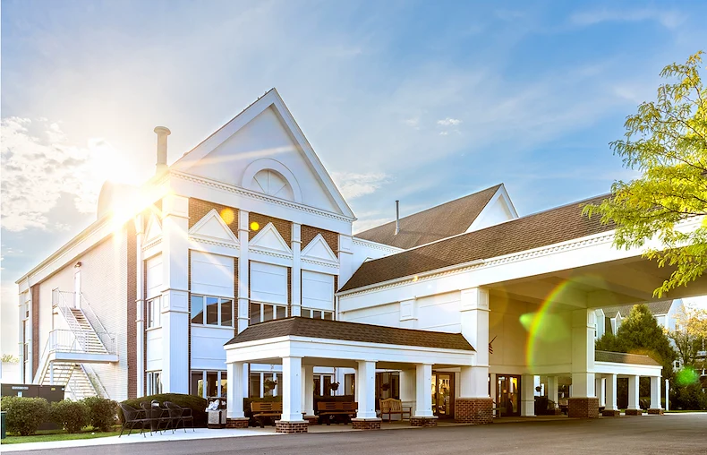 Image of Grand Victorian of Crystal Lake (1)