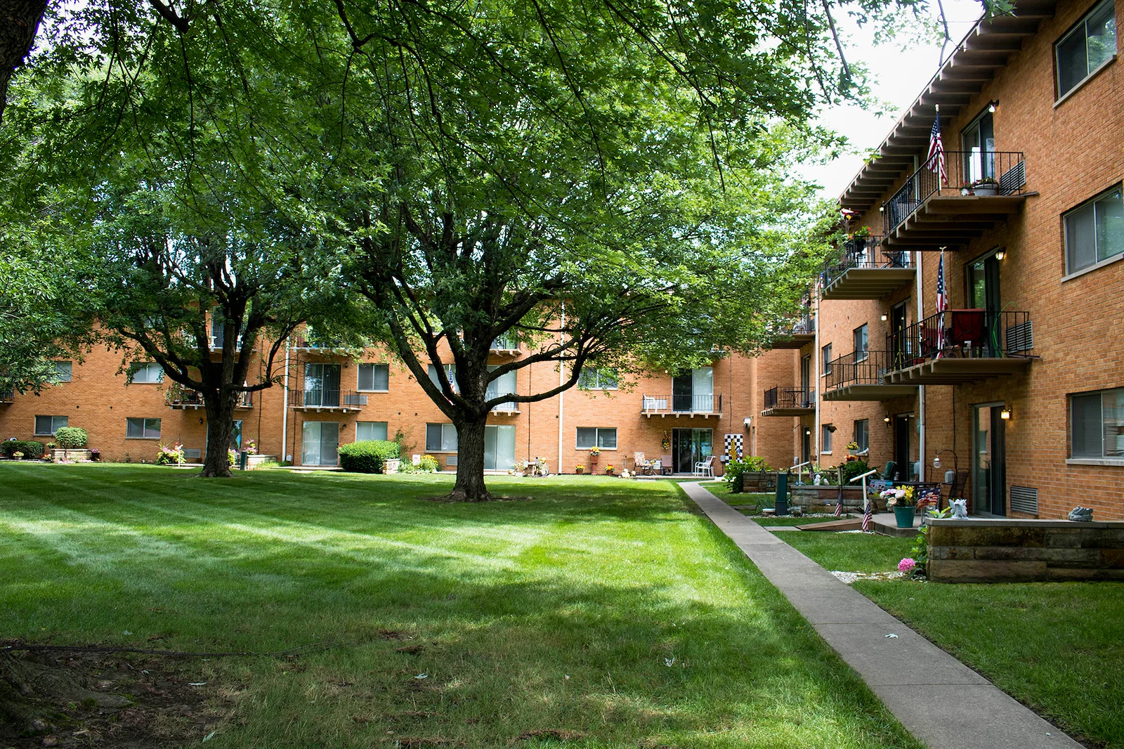 Image of Crestwood Village South (2)