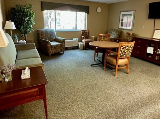 Image of Allure Of Quad Cities (4)