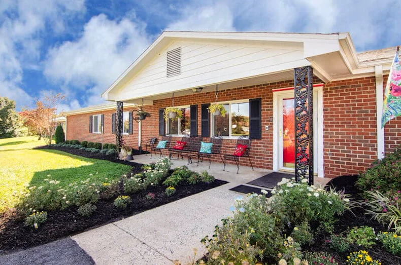 Image of Cardinal Senior Living Bedford (2)