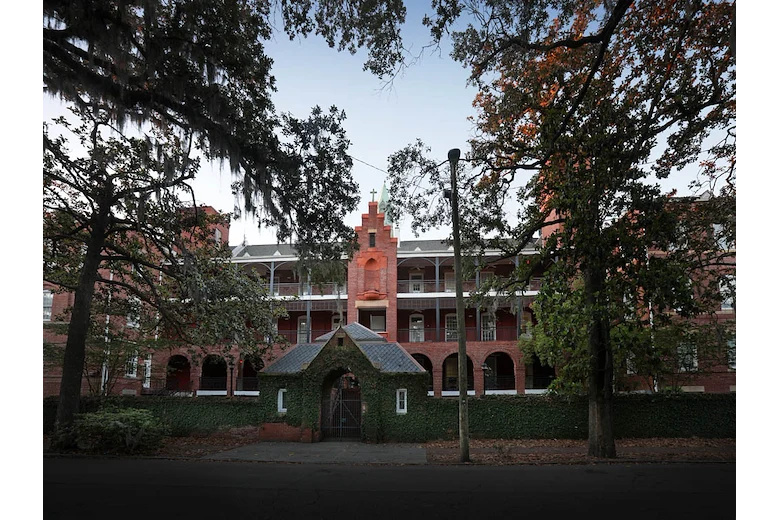 Image of Sister's Court Apartments (2)