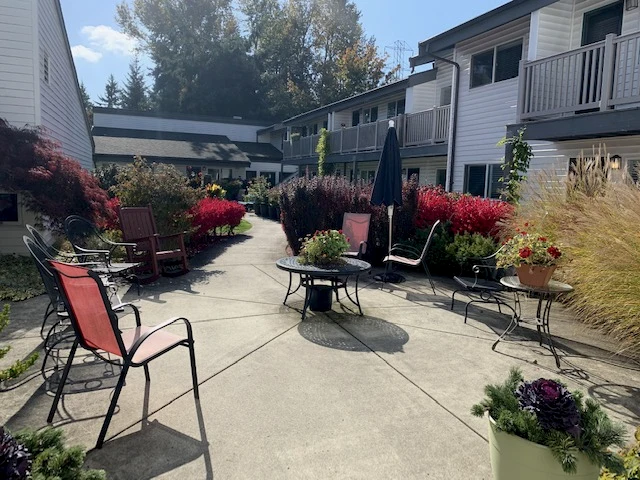 Image of Evergreen Court Apartments (3)