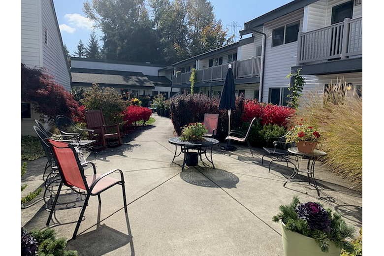 Image of Evergreen Court Apartments (3)