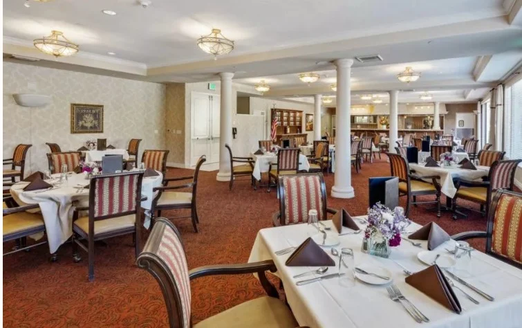 Image of Oakmont of Fresno (9)