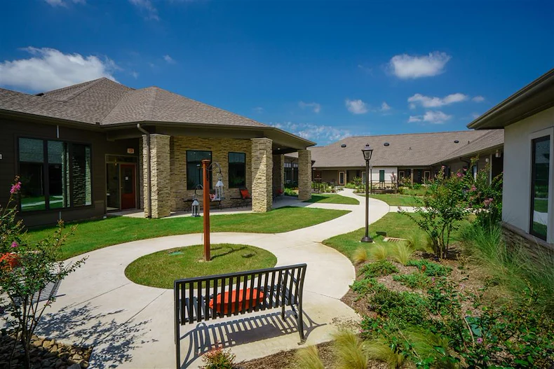 Image of Carrara (8)