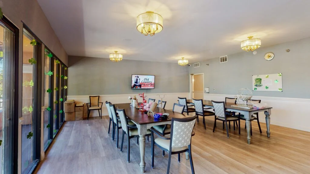 Image of Savant of Burbank East (3)