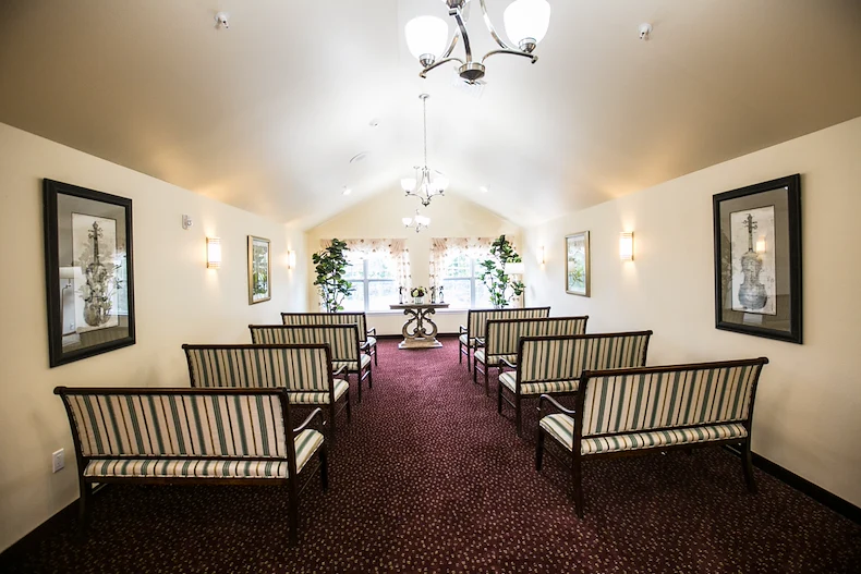 Providence Meadows Gracious Retirement Living Hawthorn Senior Independent Living in Charlotte, North Carolina gathering center