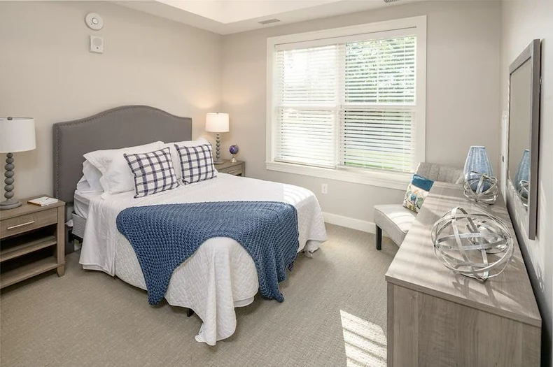 Image of The Crescent (9)