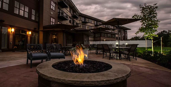 Image of Legends on Lake Lorraine (3)