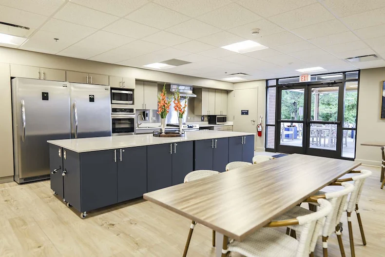 Image of Broadway Towers (3)