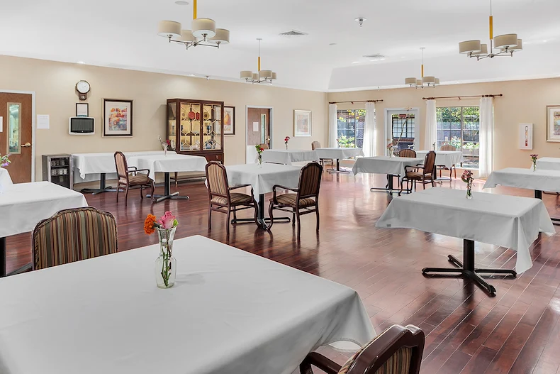 PruittHealth - Athens Heritage Skilled Nursing & Rehabilitation Center Senior Care in Athens, Georgia dining room