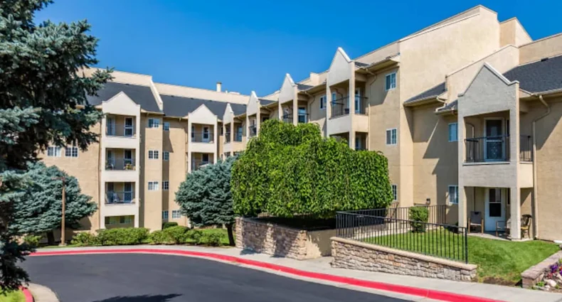 Image of Peaks at Millcreek (1)