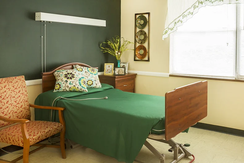 Image of Manor Oaks Nursing & Rehabilitation (9)